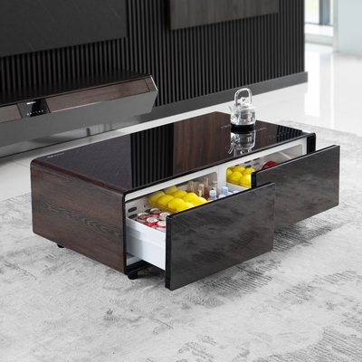 Tabela de café de metal moderna com tela sensível ao toque e geladeira incorporada