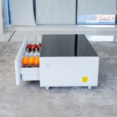 Tabela de café de metal de design moderno com carregamento sem fio de luxo e frigorífico congelador