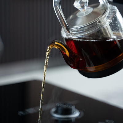 Instalação Mesa de café de zona dupla com gaveta de arrefecimento e arrefecedor de vinho