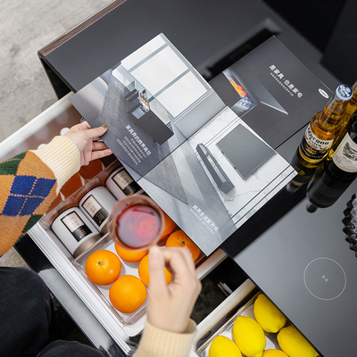 Smart Coffee Table 135L Frigorífico Capacidade Dual Caixas Carregamento sem fio Mini Frigorífico