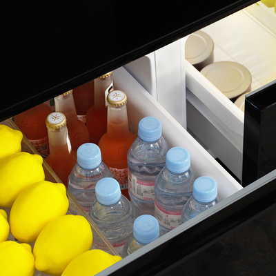 Tabela de porta dupla inteligente personalizada Mini Bar Caixa de geladeira com mesa de café multifuncional