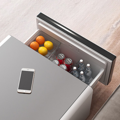 2024 Mobiliário multifuncional de mesa de café inteligente com mini geladeira e carregamento sem fio